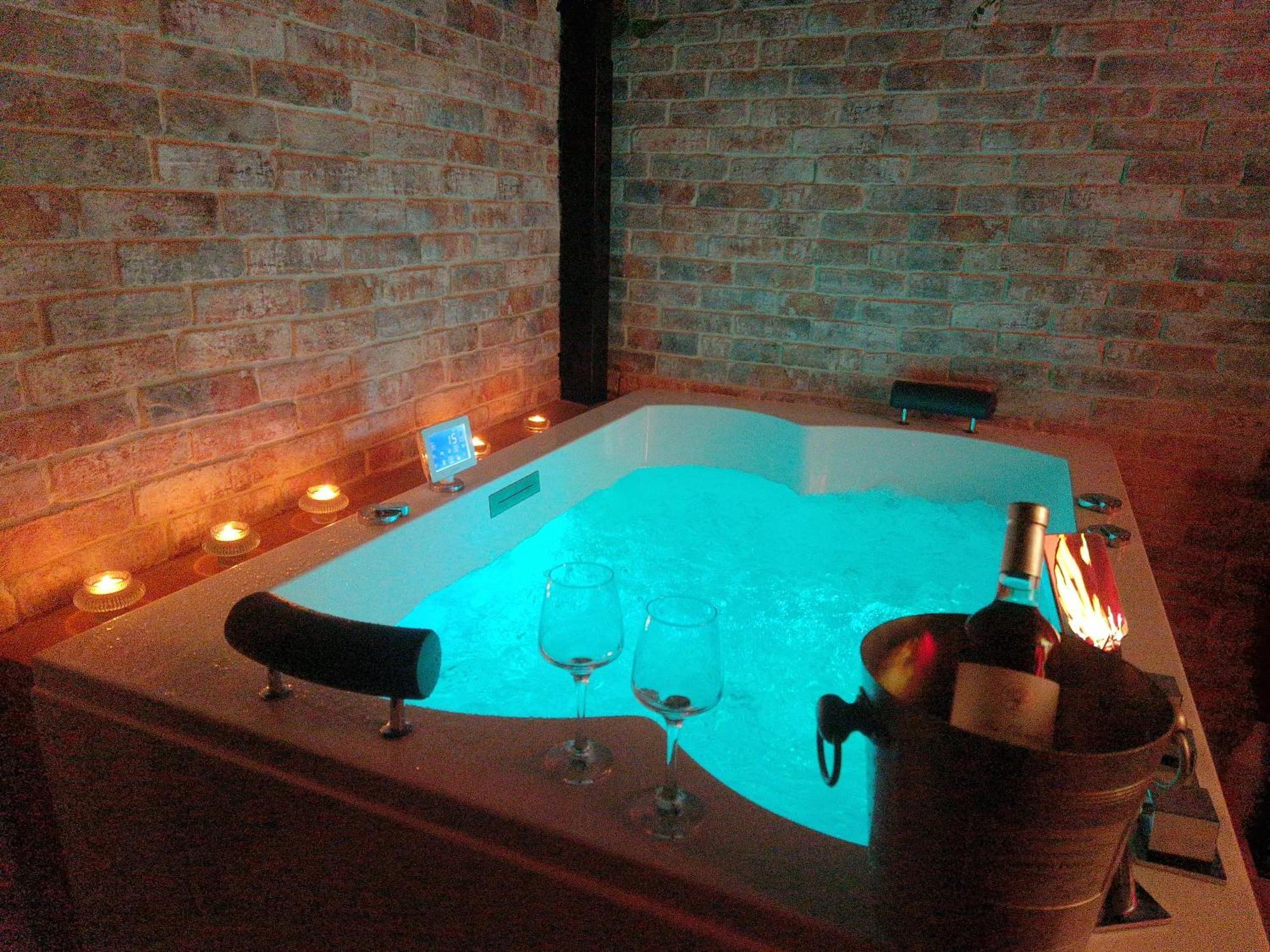 Au Spa De Llea Suite Retro Avignon Buitenkant foto